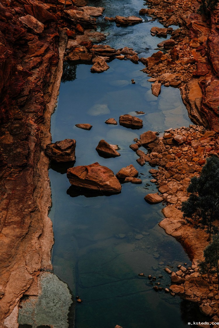 1696827897937373.jpeg 河流24.jpeg