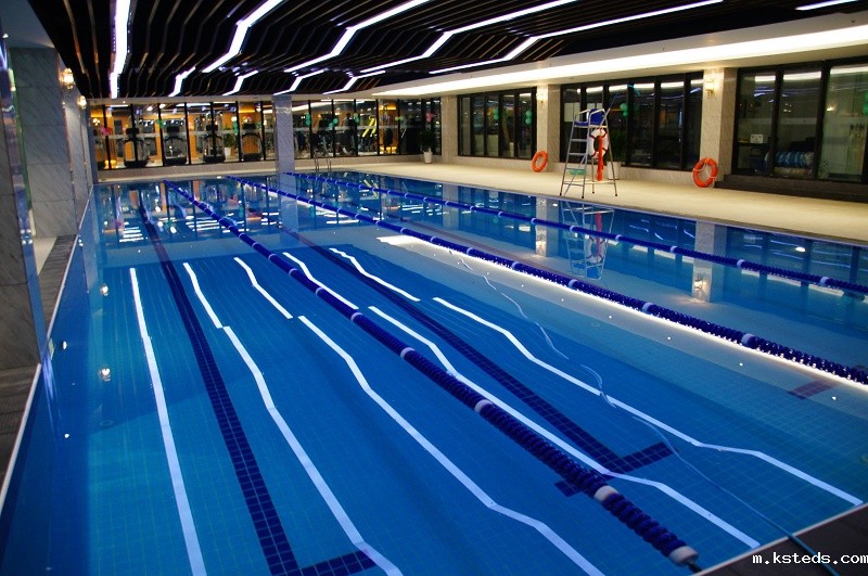 智慧泳池“定海神针” 余氯检测监控仪全维度选型实战